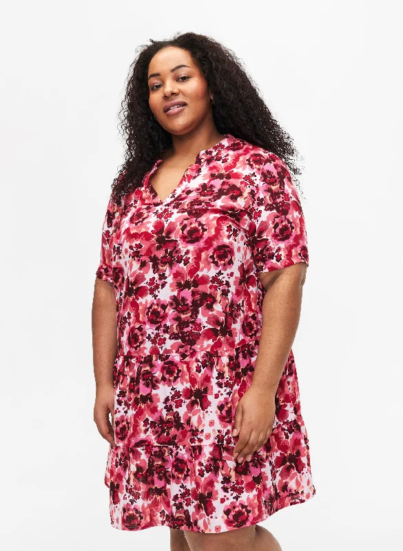 trendy wrap dressZizzi Viva Floral Dress in Red