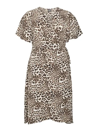 midi dressVero Moda Curve Saki Wrap Dress