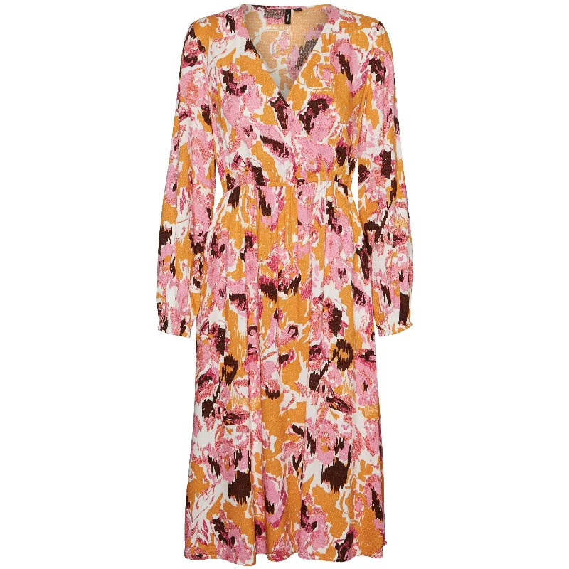 floral midi dressVero Moda Curve Lis Midi Dress