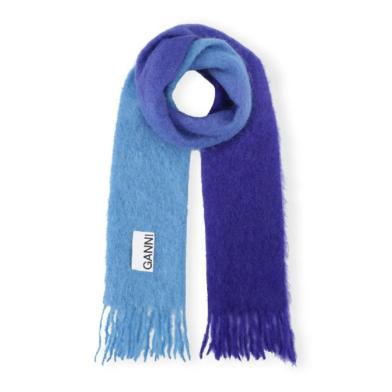 fashionable quilted coatMohair Gradient Scarf (Silver Lake Blue)