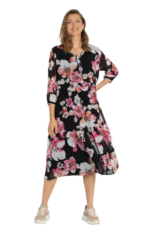 velvet dressVia Appia Due Black Floral Dress